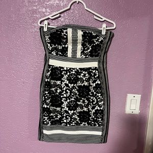 Latiste Medium Strapless cocktail dress